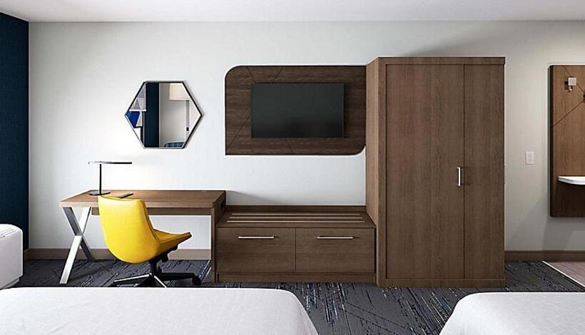 غرفة قياسية لذوى الاحتياجات الخاصة, Holiday Inn Express   South Haven, An Ihg