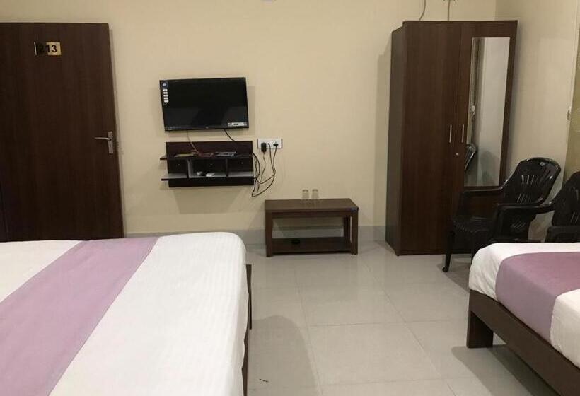 Chambre Deluxe, Abinash