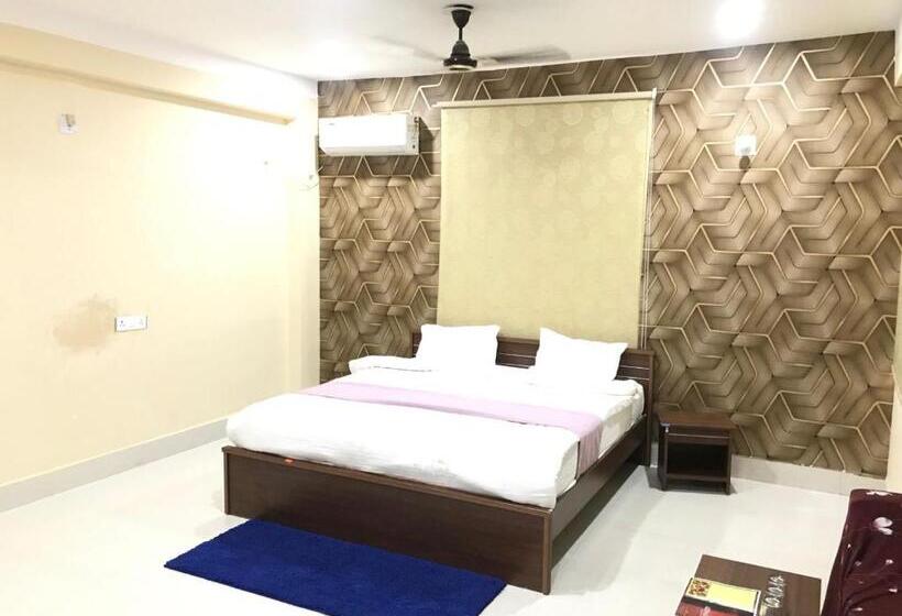 Suite Executive, Abinash