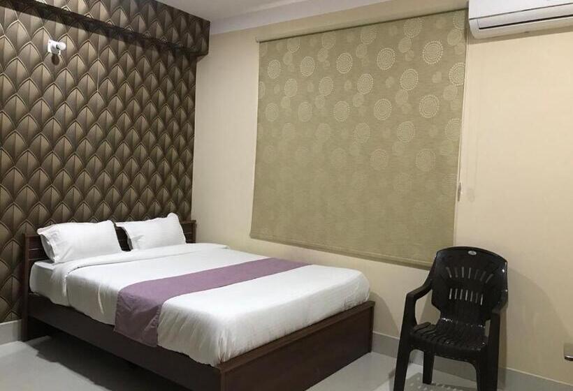 Chambre Deluxe, Abinash