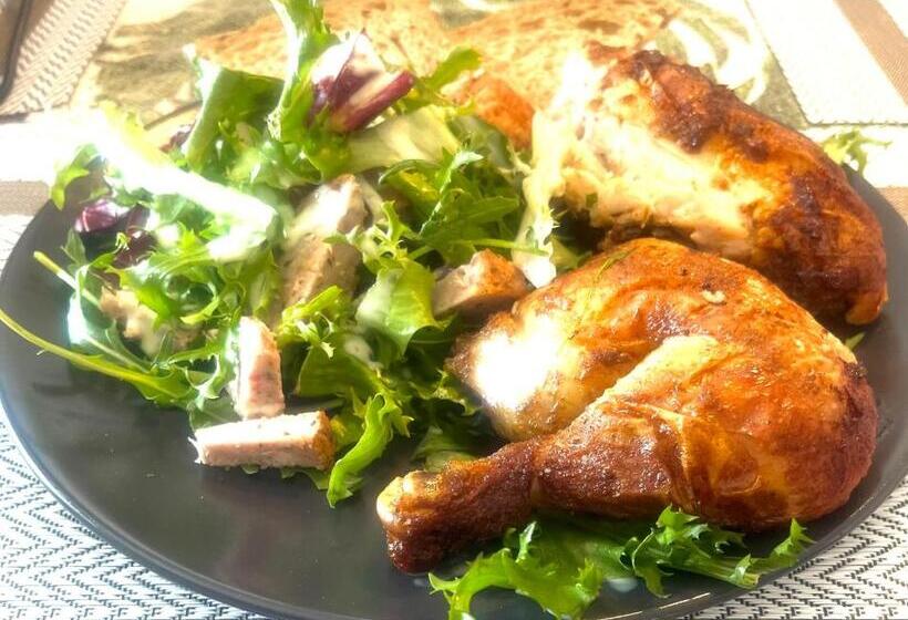 דירת שלושה חדרים, Le Clos Fleuri