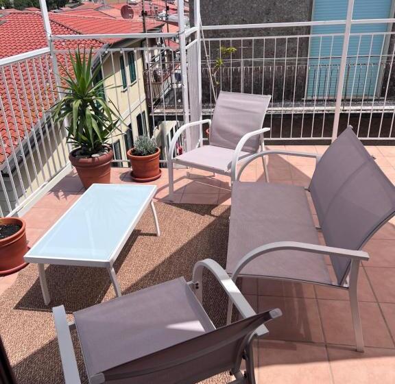 غرفة بريميوم رباعية, Castellabatecoast