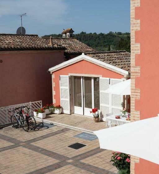 اتاق استاندارد اینتریور, Fonte D Olio Conero Relais