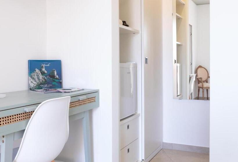 اتاق استاندارد اینتریور, Fonte D Olio Conero Relais