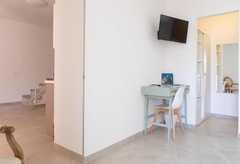 اتاق استاندارد اینتریور, Fonte D Olio Conero Relais