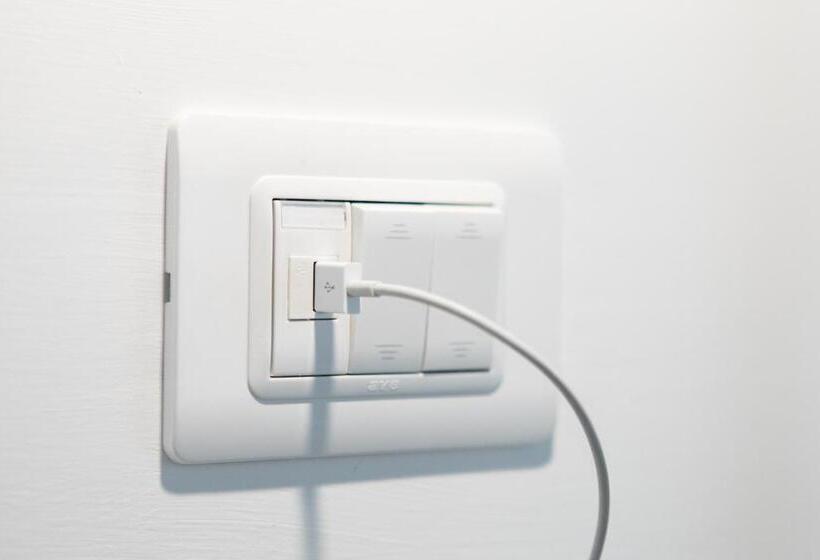 اتاق استاندارد اینتریور, Fonte D Olio Conero Relais