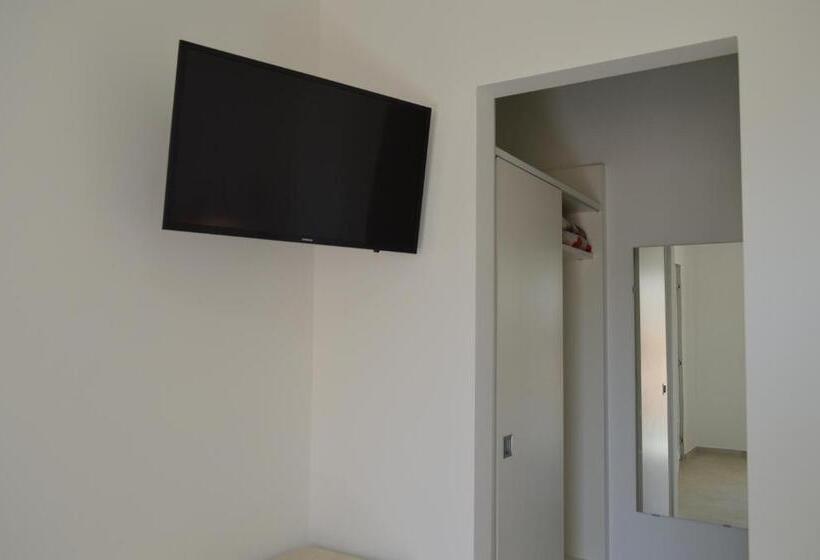 اتاق استاندارد اینتریور, Fonte D Olio Conero Relais