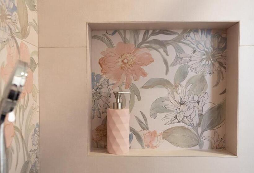 اتاق استاندارد اینتریور, Fonte D Olio Conero Relais