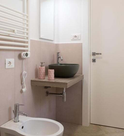 اتاق استاندارد اینتریور, Fonte D Olio Conero Relais