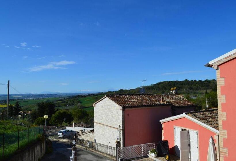 اتاق لوکس با بالکن, Fonte D Olio Conero Relais