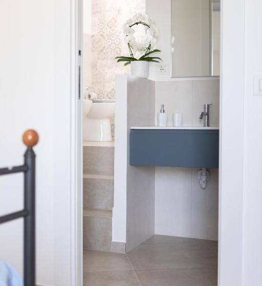 اتاق لوکس با بالکن, Fonte D Olio Conero Relais