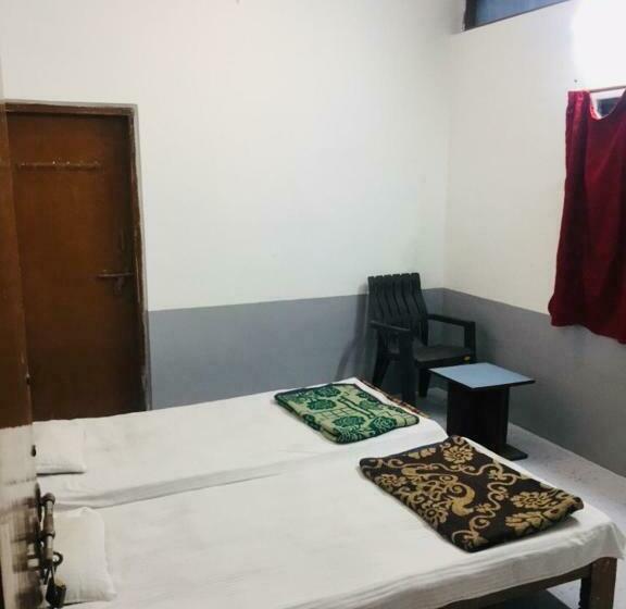 חדר סטנדרט חדר אמבטיה משותף, Gokarn Lodging