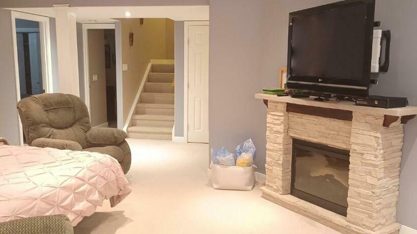 四人标准间, 680 Sq Ft Private Space With Ensuite Bathroom