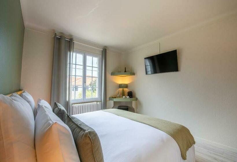 スタンダードルーム, Lou Cagnard