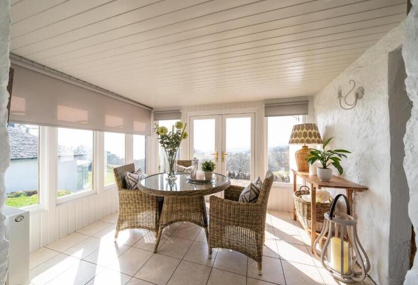 منزل غرفة نوم واحدة, Nether Glenny Farm