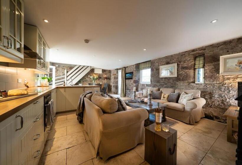 Дом 2 Спальни, Nether Glenny Farm