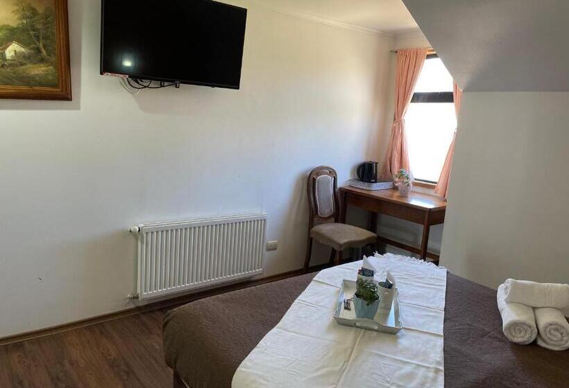 标准间, 8 Habitación Privada Cama Matrimonial