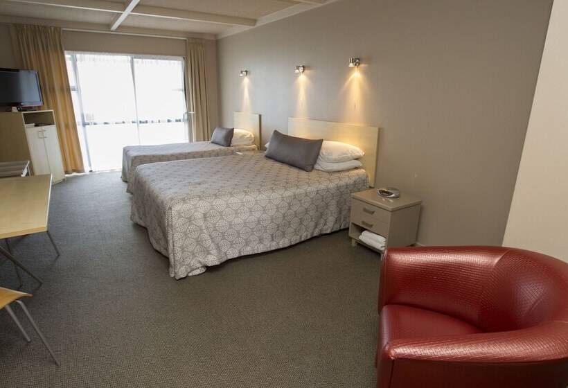 Студия Стандарт, Aspen Manor Motel