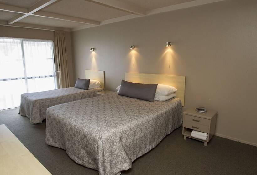 Студия Стандарт, Aspen Manor Motel