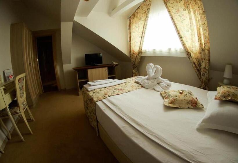 اتاق استاندارد یک نفره, Garni Hotel Andric
