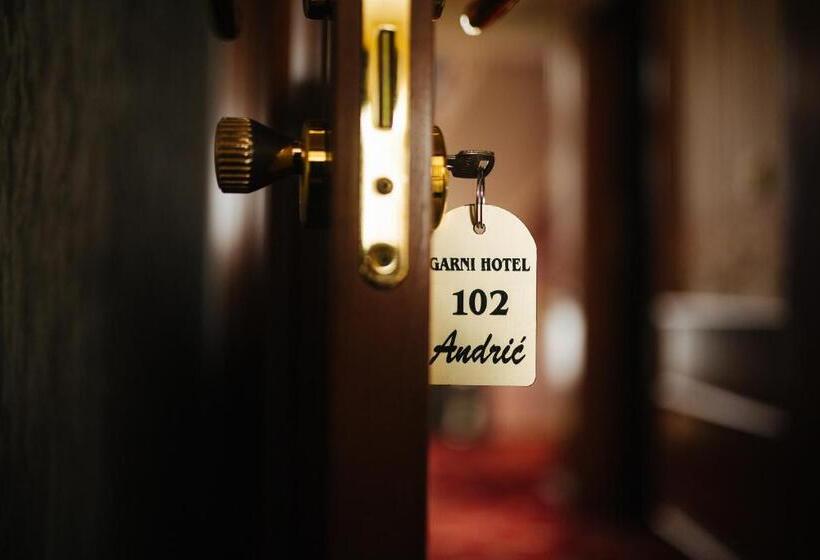 آپارتمان 1 خوابه, Garni Hotel Andric
