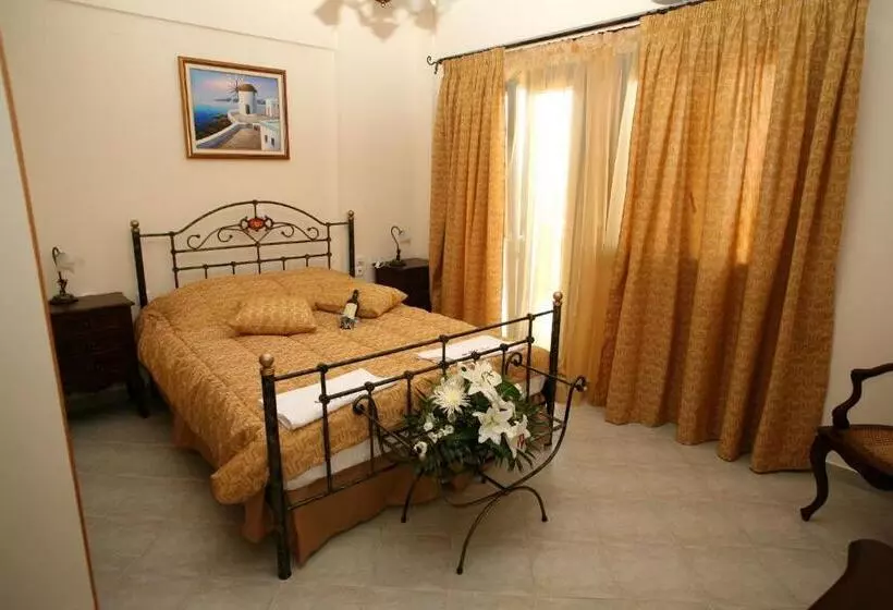 اتاق استاندارد, Acrothea