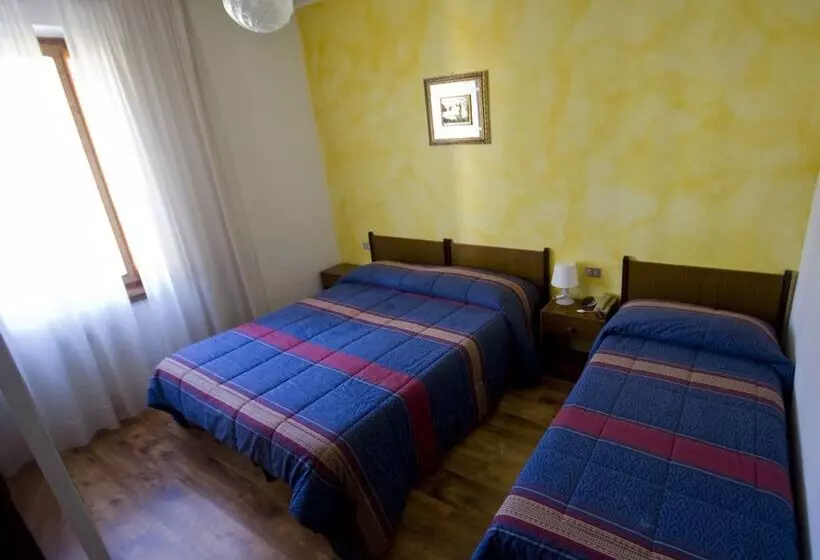 Standard Kolmen Hengen Huone, B&b Edelweiss