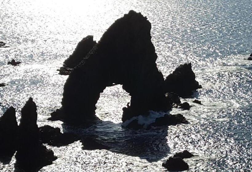 غرفة قياسية, Caisleain Oir