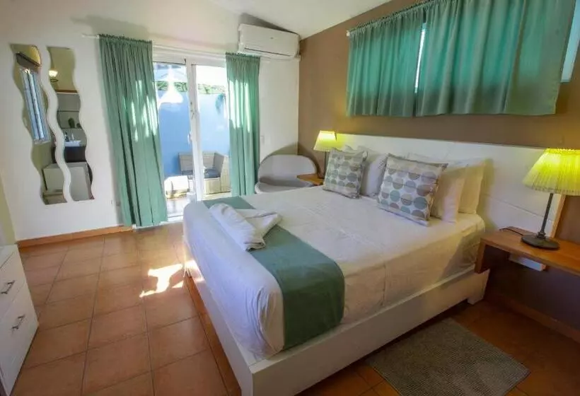 اتاق استاندارد با چشم‌انداز استخر, Casa Valeria Boutique
