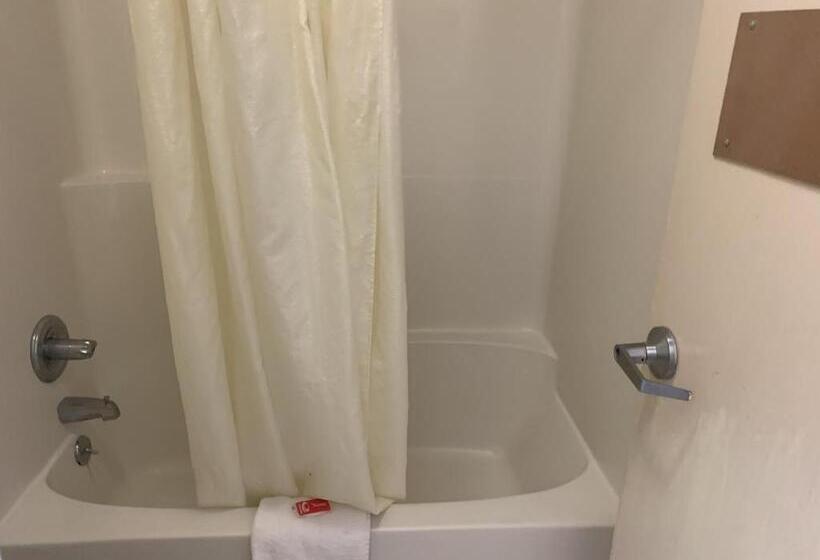 اتاق استاندارد با تخت بزرگ, Econo Lodge