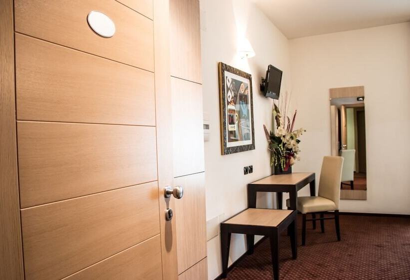 スタンダードルーム, Fontanelle