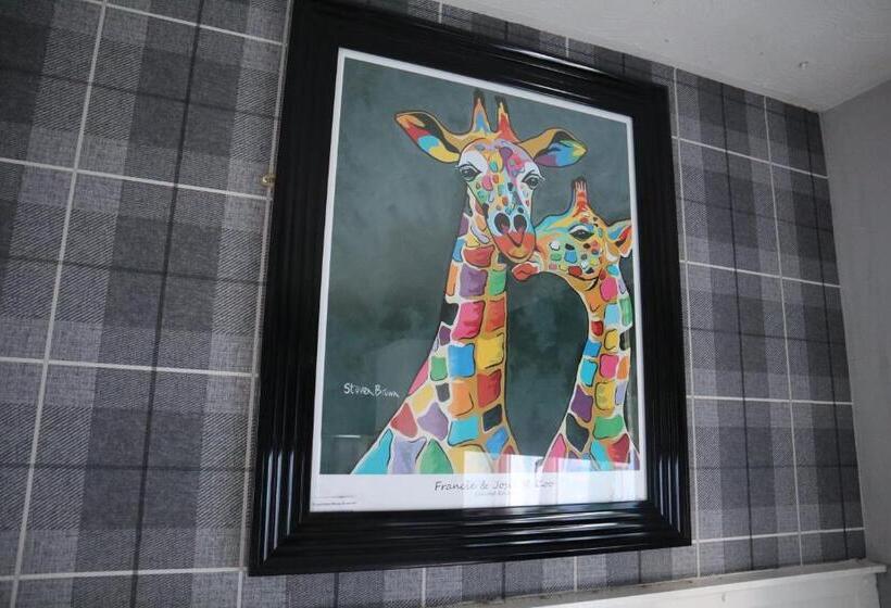 סטודיו משפחתי, Harbourside