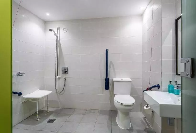 身障者適用スタンダードルーム, Holiday Inn Sittingbourne, An Ihg