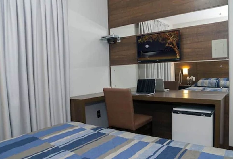 デラックスルーム, Kennedy