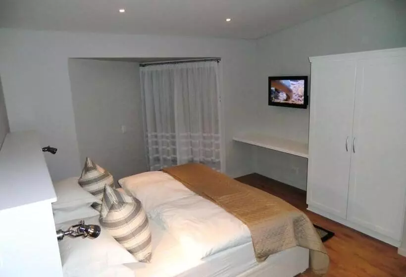 اتاق استاندارد, Oyster Box Guesthouse
