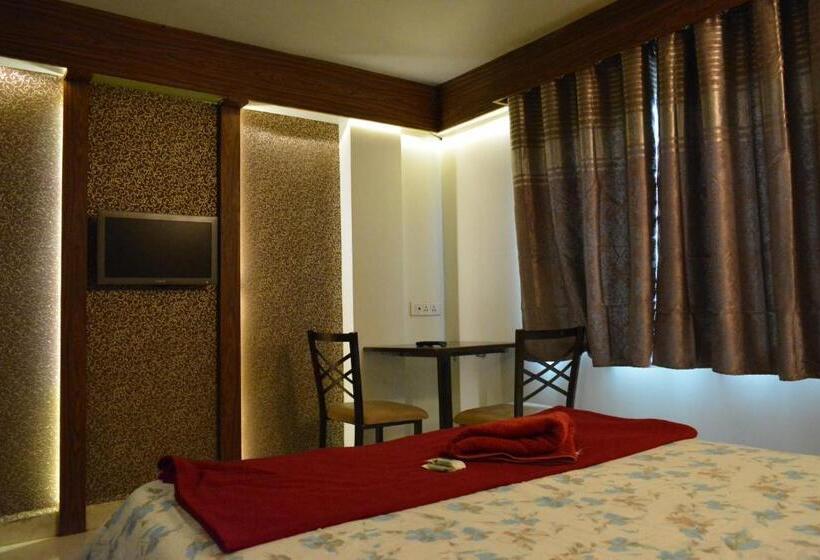 اتاق استاندارد, Roundcube Guest House