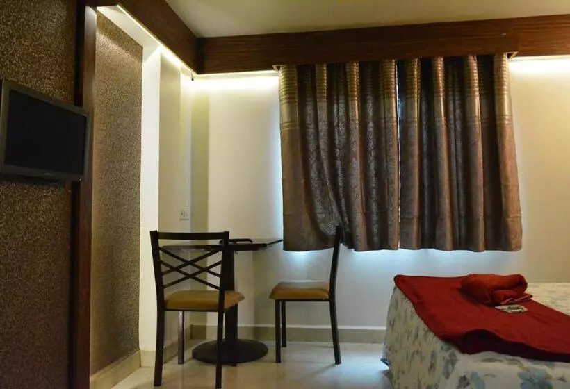 اتاق استاندارد, Roundcube Guest House