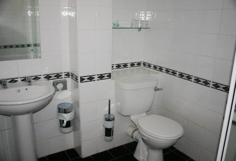 四人标准间, St. Judes Lodge B&b