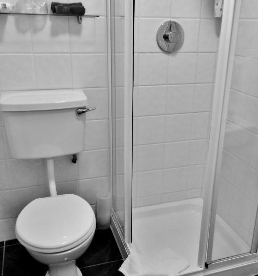 四人标准间, St. Judes Lodge B&b