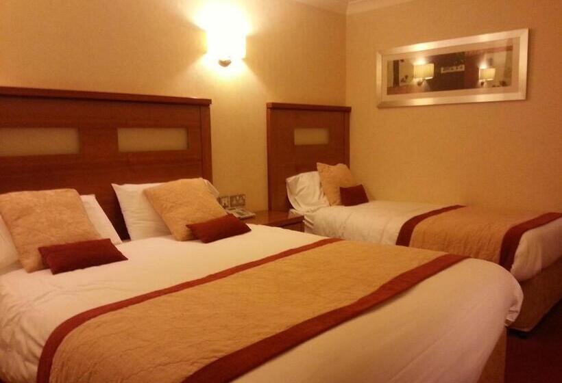 غرفة قياسية مطلّة علي البحر, Tara