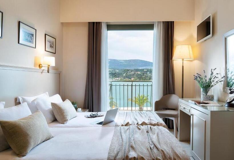 Triple Room Sea View, Tourist Boutique