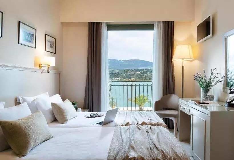 Triple Room Sea View, Tourist Boutique