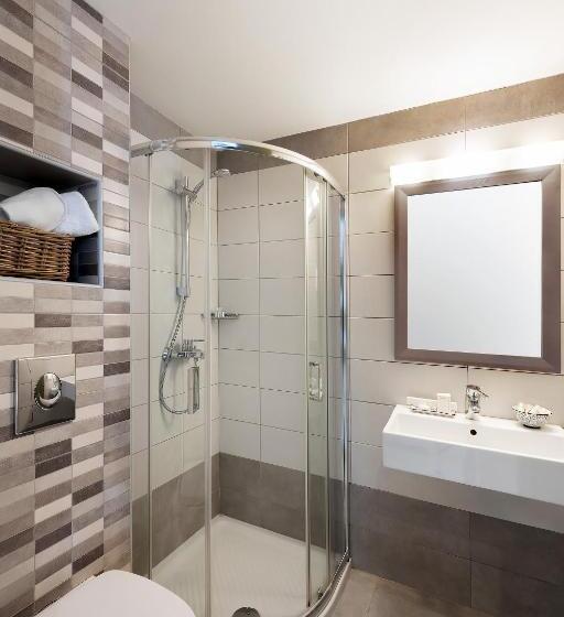 单人经济间, Tourist Boutique