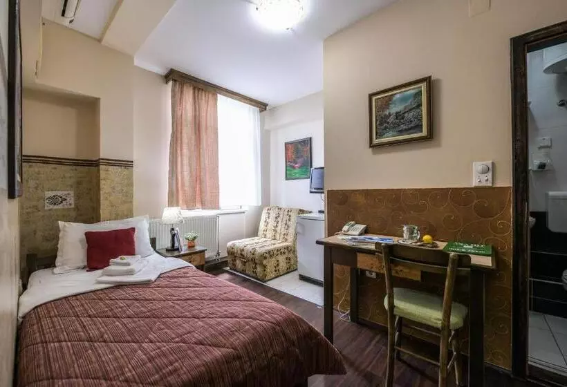 اتاق استاندارد یک نفره, Vila Hit