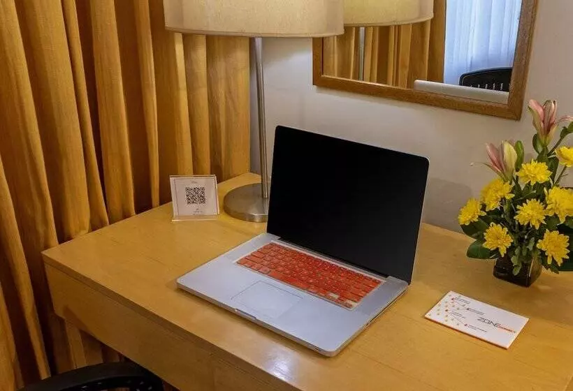デラックスルーム, Zone Connect By The Park Saket New Delhi