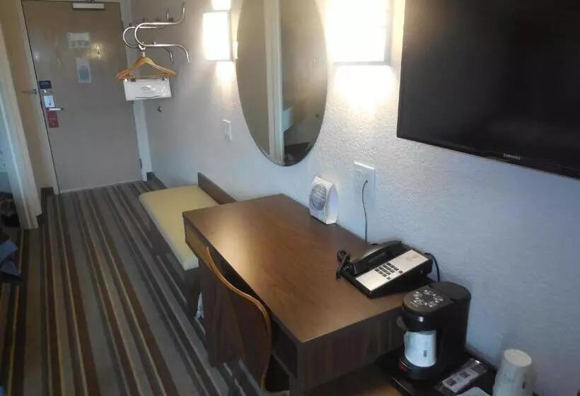 Standard Room 2 Double Beds