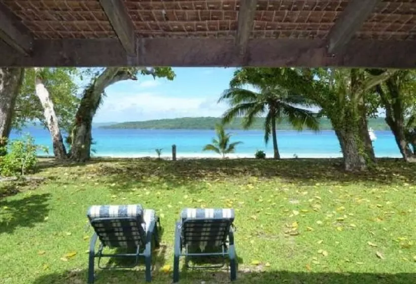 بانگلوی استاندارد, Bokissa Private Island Resort