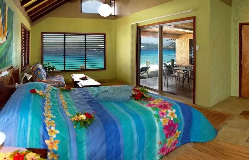 بانگلوی استاندارد, Bokissa Private Island Resort