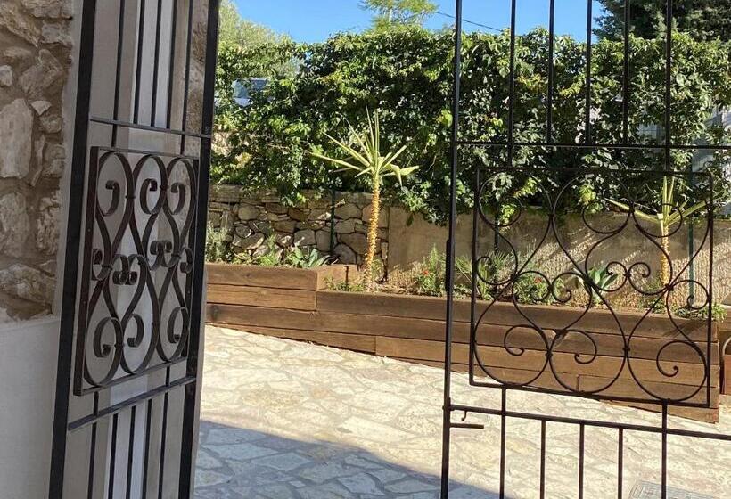 스탠다드 스튜디오, Tenute Plaia Agriturismo