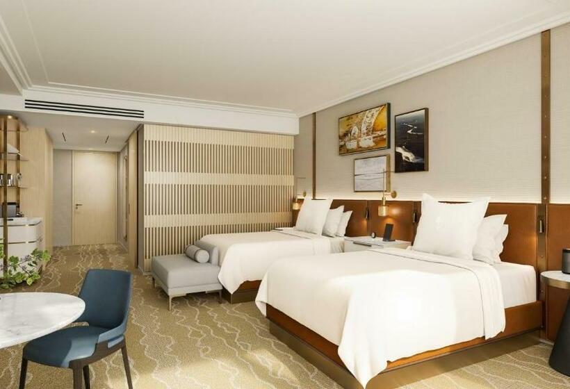 Premium room with river view, Four Seasons Hotel Minneapolis